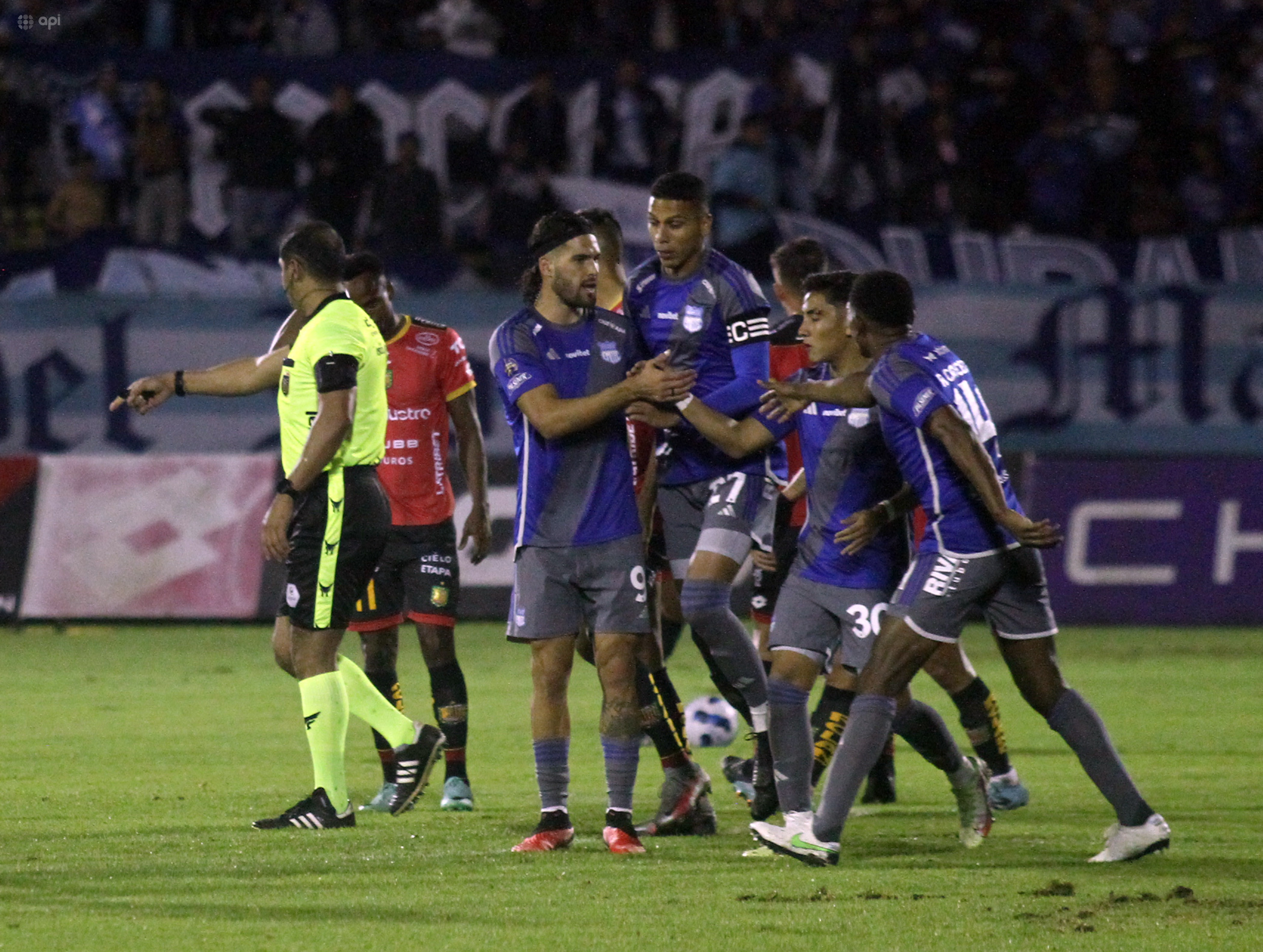 [EN VIVO] Emelec vence 2-0 a Deportivo Cuenca en el Alejandro Serrano Aguilar