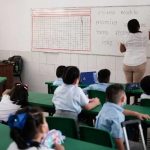 El inicio de clases en el régimen Costa-Galápagos del año lectivo 2024-2025 está programado para finales de abril.