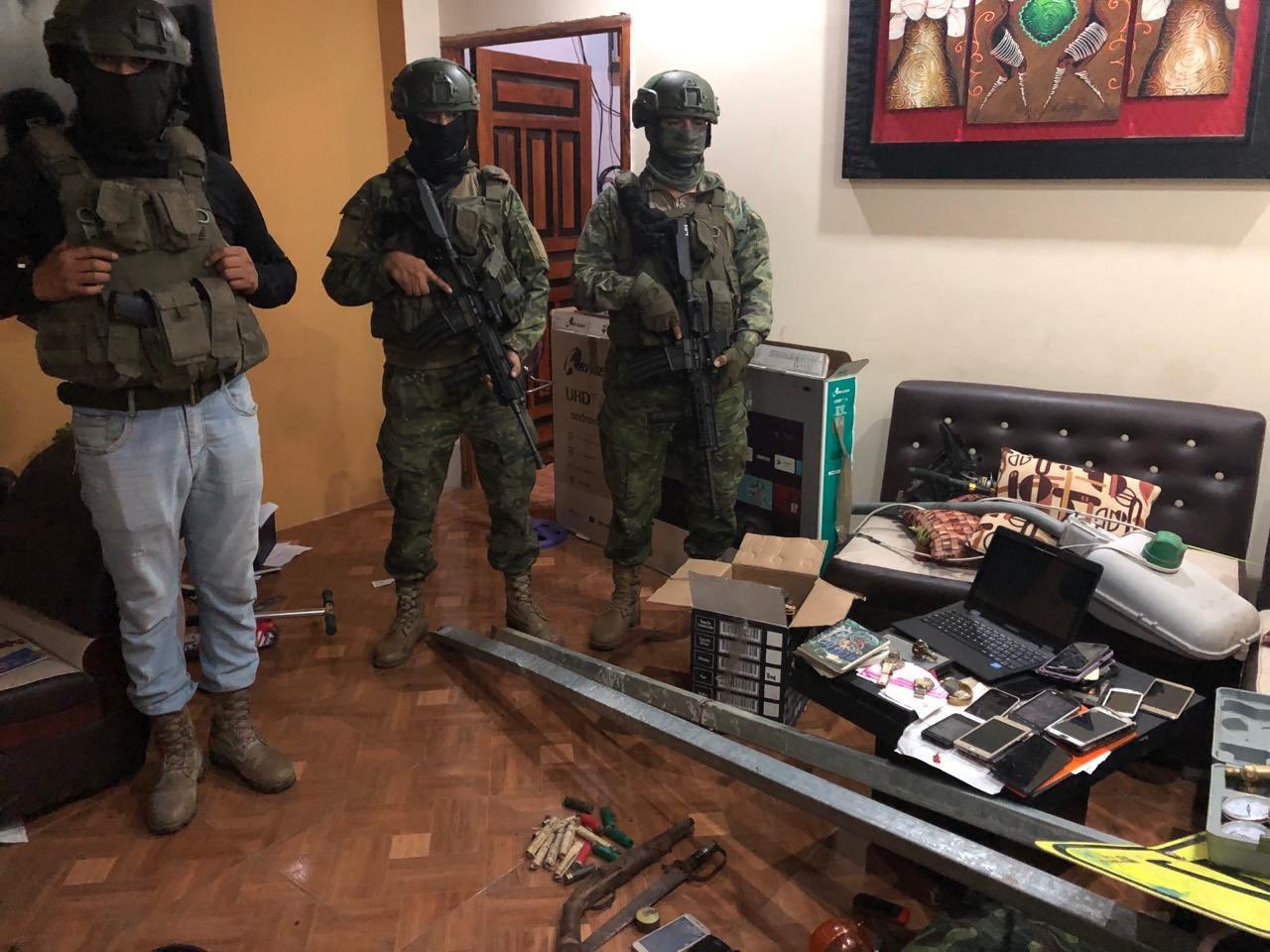 En La Piñonada varios militares allanaron una vivienda que supuestamente servía como centro de operaciones de Los Lobos.