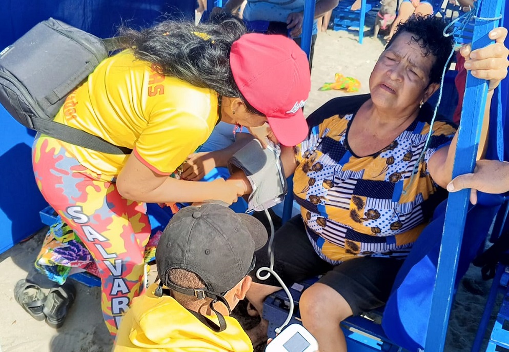 La playa El murciélago, en Manta, vivió una emergencia la tarde de este sábado 16 de marzo del 2024, informaron las autoridades.