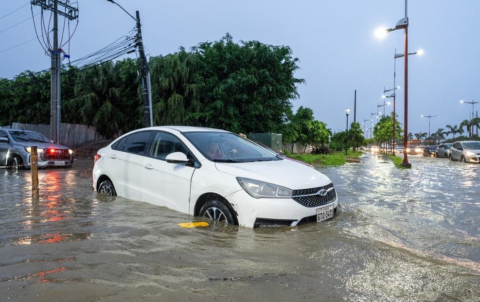 Tras un fin de semana de extremo calor en la Costa y Sierra de Ecuador, ahora se prevé que haya días con lluvias intensas.