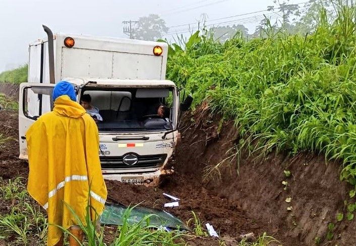 Un camionero fue asesinado de un disparo en la cabeza en la vía Federico Intriago-Buena Fe, en la provincia de Los Ríos.