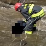 Estudiante apareció muerta debajo de un puente de Ambato.