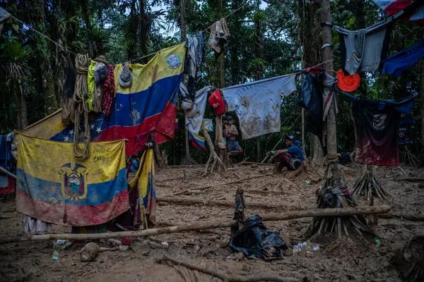 Criminales violaron a una pareja de ecuatorianos en el Darién.