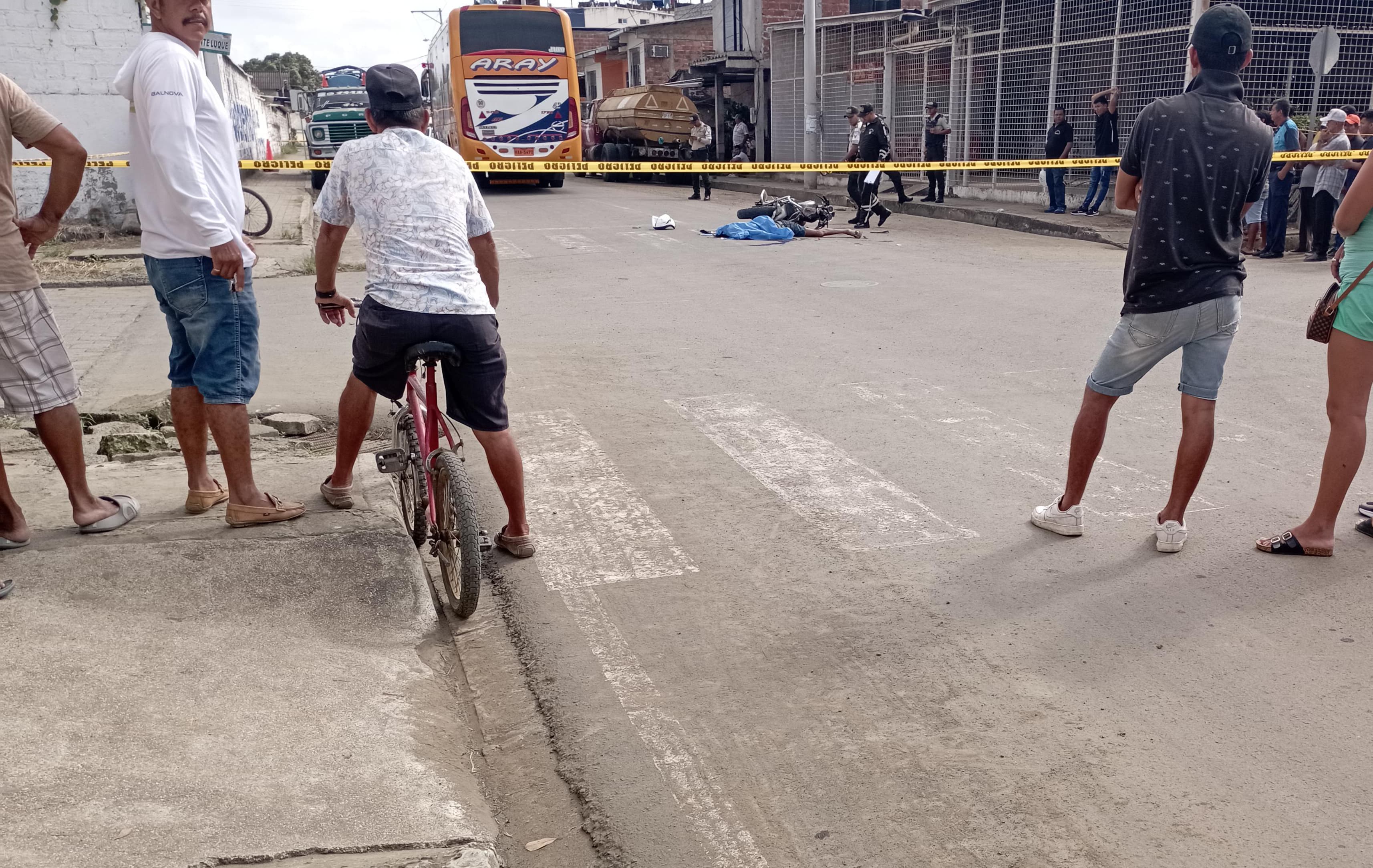 Un hombre murió arrollado en Tosagua, Manabí.