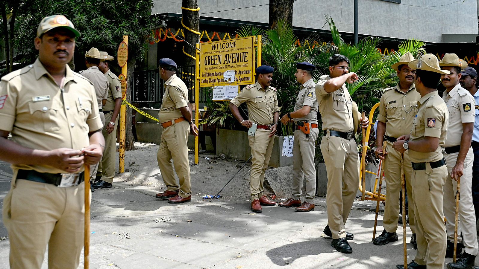 Turista española fue violada por un grupo de hombres frente a su pareja, en India