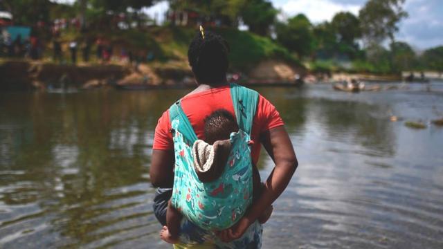 Ecuatoriano rescata a un bebé en el Darién