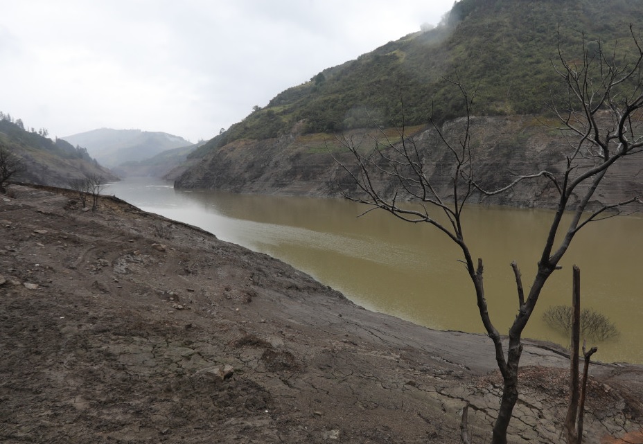 El embalse de Mazar, "se vació" de manera deliberada, aseguró Roberto Izurieta, secretario general de comunicación del Gobierno.