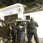 Exdiplomáticos y expertos en Derecho Internacional se refirieron a la irrupción a la Embajada mexicana en Quito, por la Policía ecuatoriana.