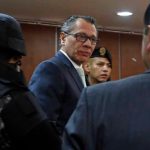 Jorge Glas, exvicepresidente ecuatoriano busca impedir que la justicia ecuatoriana revise sus dos celulares tras su detención.