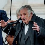 José Mujica, expresidente uruguayo anunció este lunes 29 de abril del 2024  que se le ha detectado un tumor en el esófago.