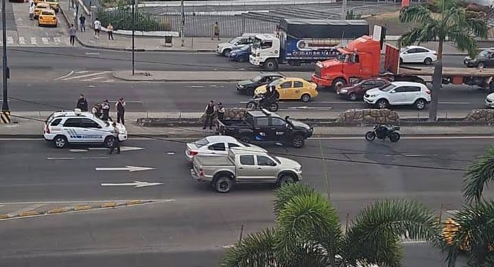 Una balacera registrada en las inmediaciones del Complejo Judicial Valdivia dejó un muerto, esto en el sur de Guayaquil.