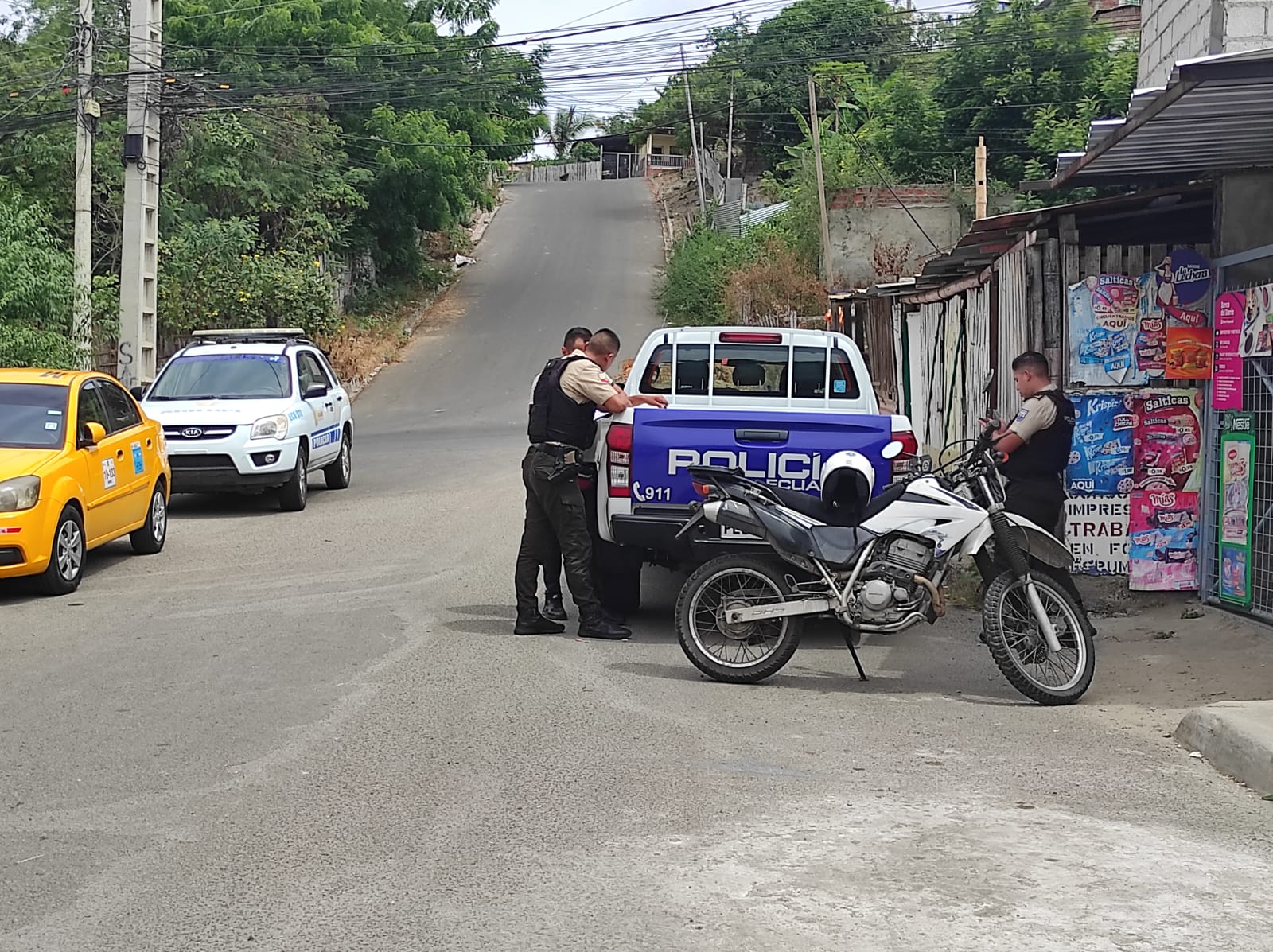 Dos disparos, uno de ellos en la boca, recibió un obrero del Municipio de Manta en la ciudadela 15 de Abril, en Manta.