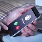 El empleador que "acose" a sus trabajadores con llamadas telefónicas, fuera del horario laboral, deberá pagar una multa económica.