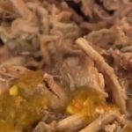 Encuentra gusanos en su plato y publica un video viral.
