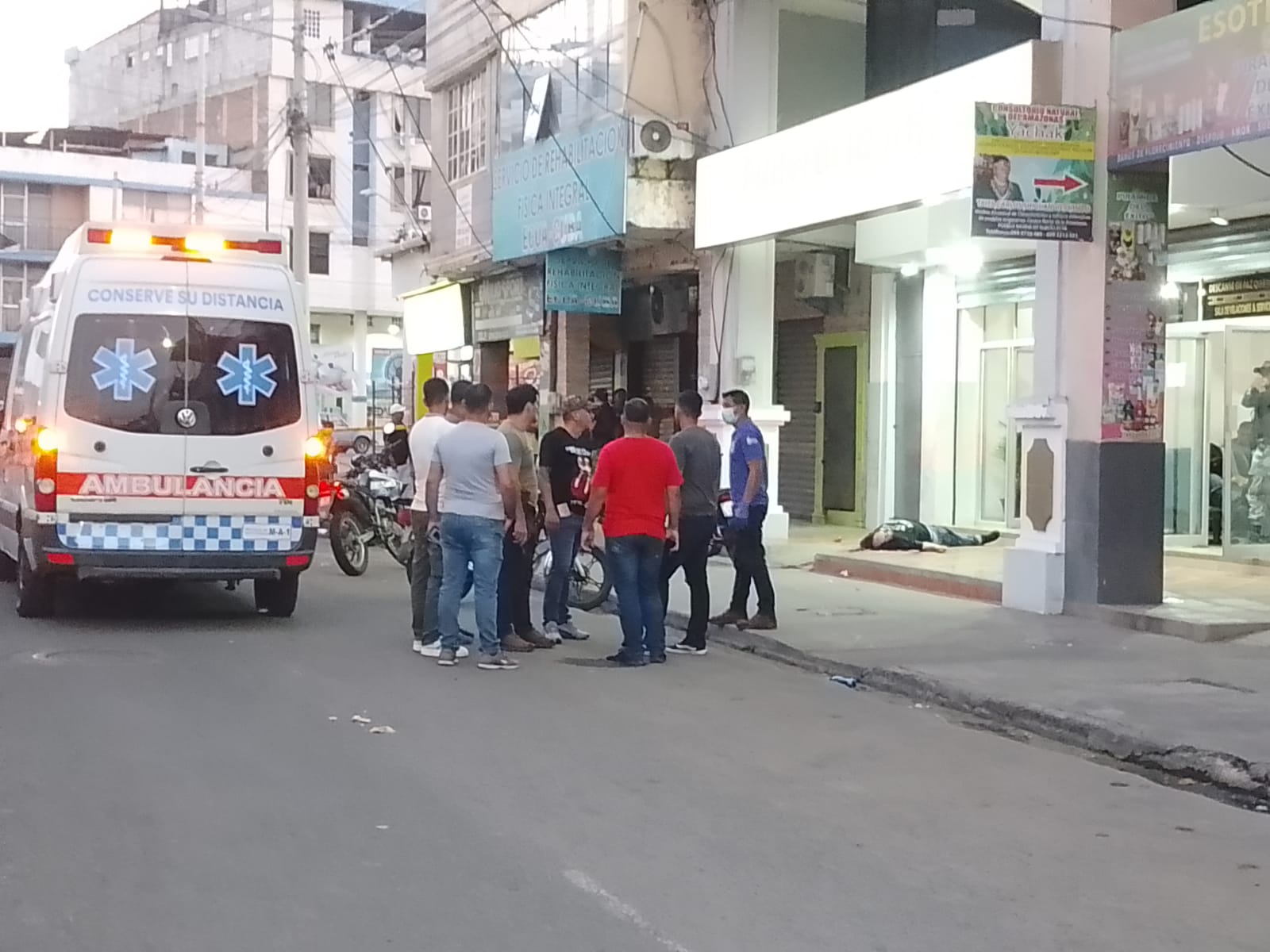 atentado a bala en sala de velación