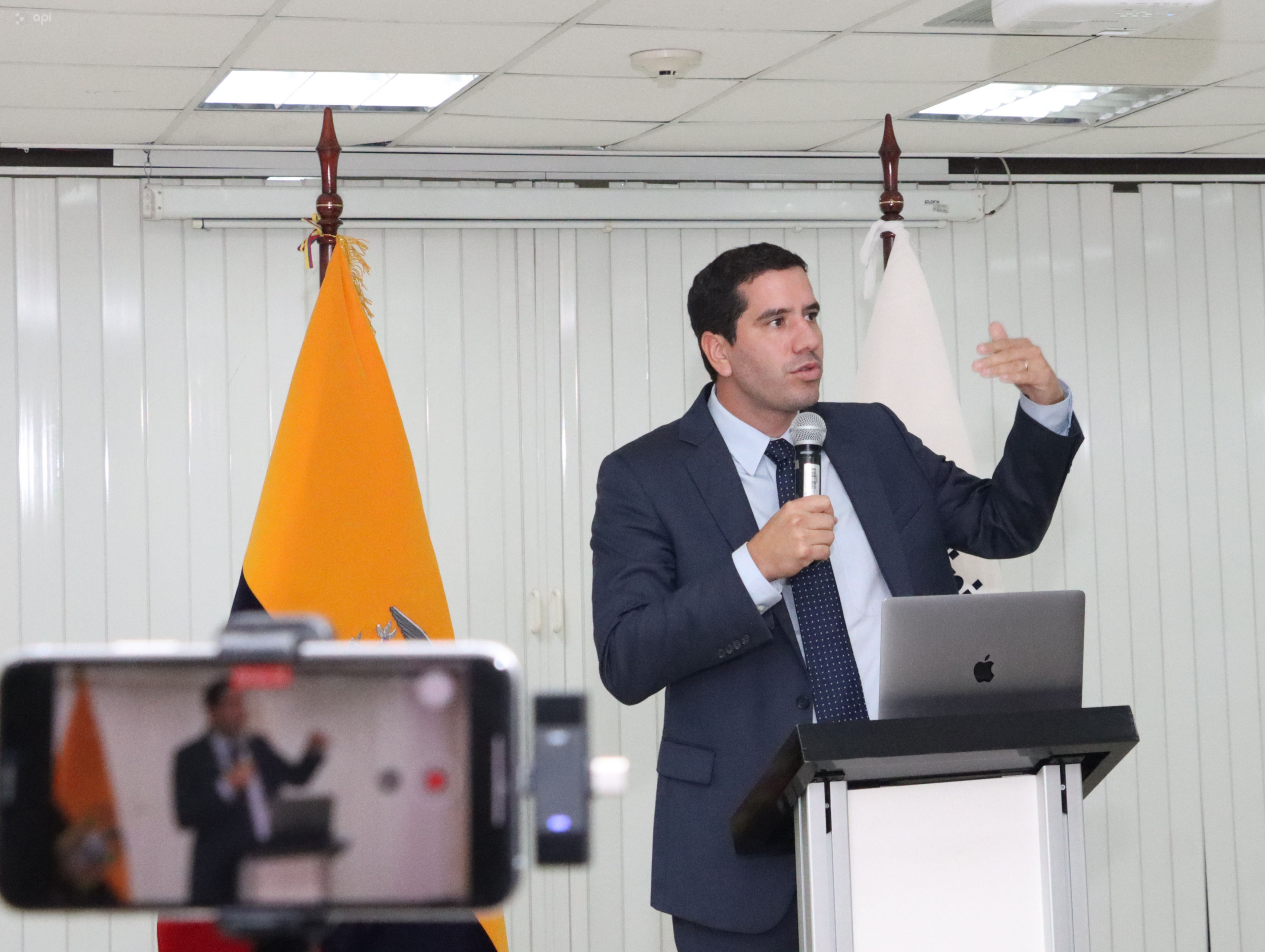 Roberto Luque, ministro de Energía, da detalles sobre los cortes de luz