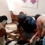 Cinco policías, quienes participaron de un falso operativo y decomisaron una tonelada de droga se encuentran desaparecidos.