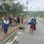 Familiares de un hombre, quien fue asesinado de varios disparos, no permitieron que la Policía realice el debido proceso.