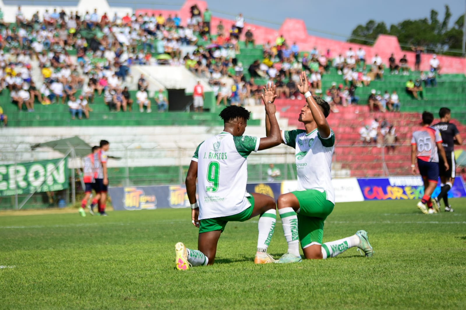Liga de Portoviejo goleó con un contundente 13-0 al Atlético Nacional, de Rocafuerte, en la sexta fecha del torneo de ascenso.