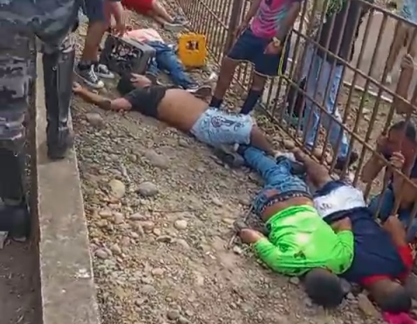 Siete hombres fueron asesinados  a tiros en el recinto Rincón del Cura, del cantón Ventanas, provincia de Los Ríos.