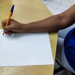 Toda carta empieza con un saludo de cortesía, pero no esperes eso de mí. Si te tuviera de frente, te escupiría en la cara.