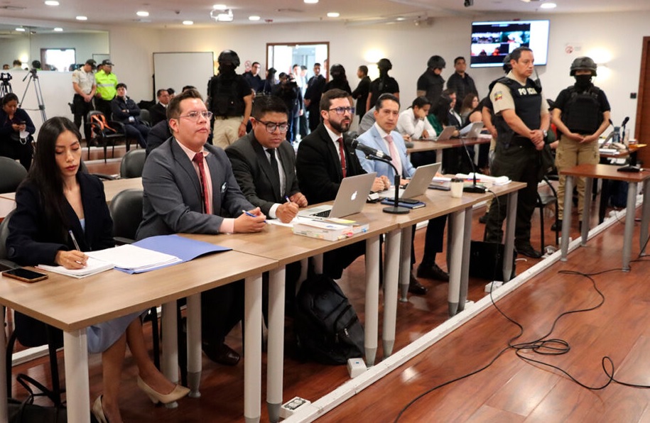 En el piso 11 del Complejo Judicial Norte, en Quito, se instaló la audiencia de juicio por el crimen del político ecuatoriano Fernando Villavicencio.