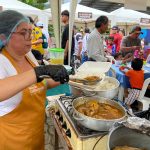 La parroquia Pueblo Nuevo, de Portoviejo, se convirtió nuevamente en el punto del festival del seco de gallina criolla.