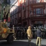 Luis Arce, presidente de Bolivia, advirtió que algunas unidades del Ejército Boliviano están movilizándose de manera irregular.
