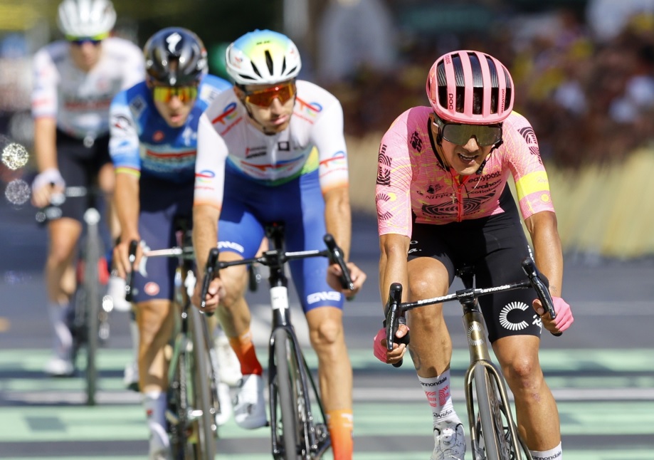 Richard Carapaz se encuentra entre los diez mejores del Tour de Francia, una vez que se cumplió con la segunda etapa.