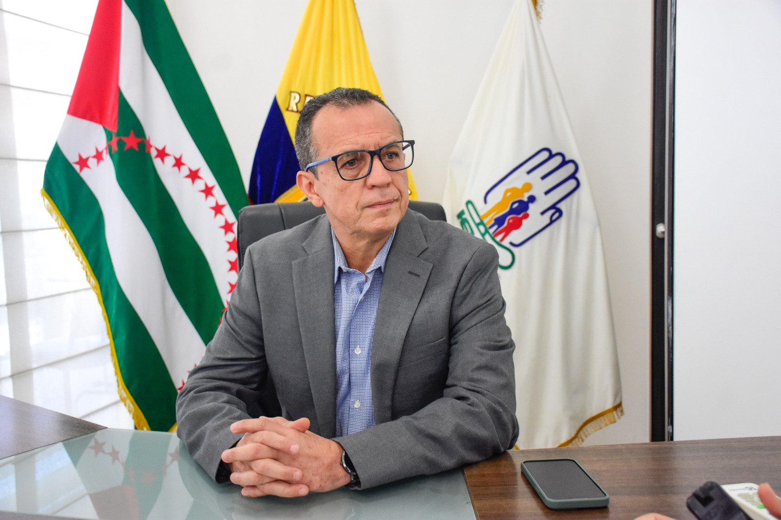 Vicente Izurieta, director provincial del Instituto Ecuatoriano de Seguridad Social (IESS), de Manabí, murió en Guayaquil.