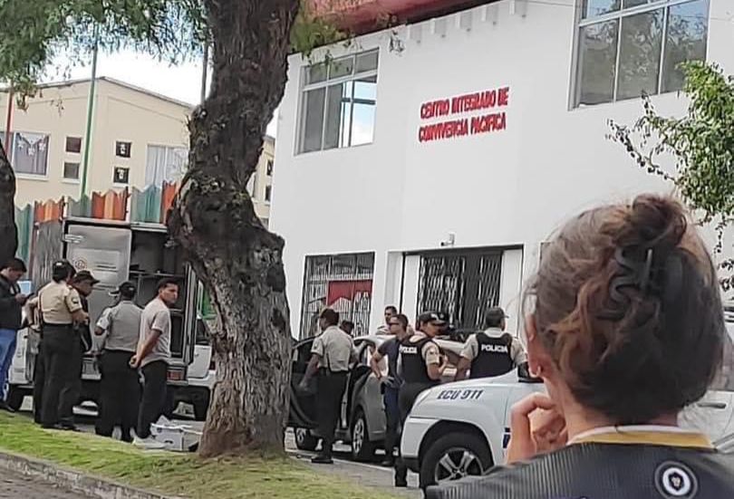 Muere policía que asesinó a su pareja en Atuntaqui