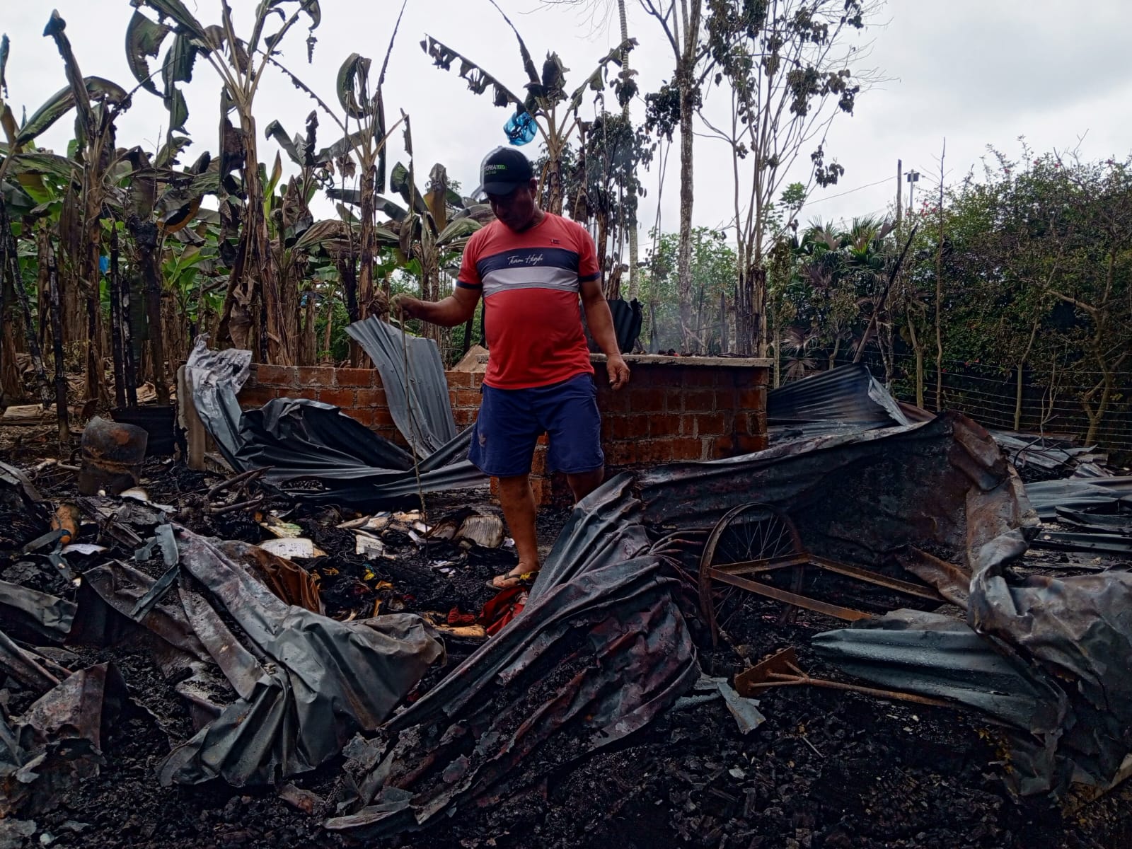 Una mujer habría incendiado su casa en El Carmen, Manabí