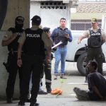 Mujer muere por ahorcamiento en edificio de Portoviejo
