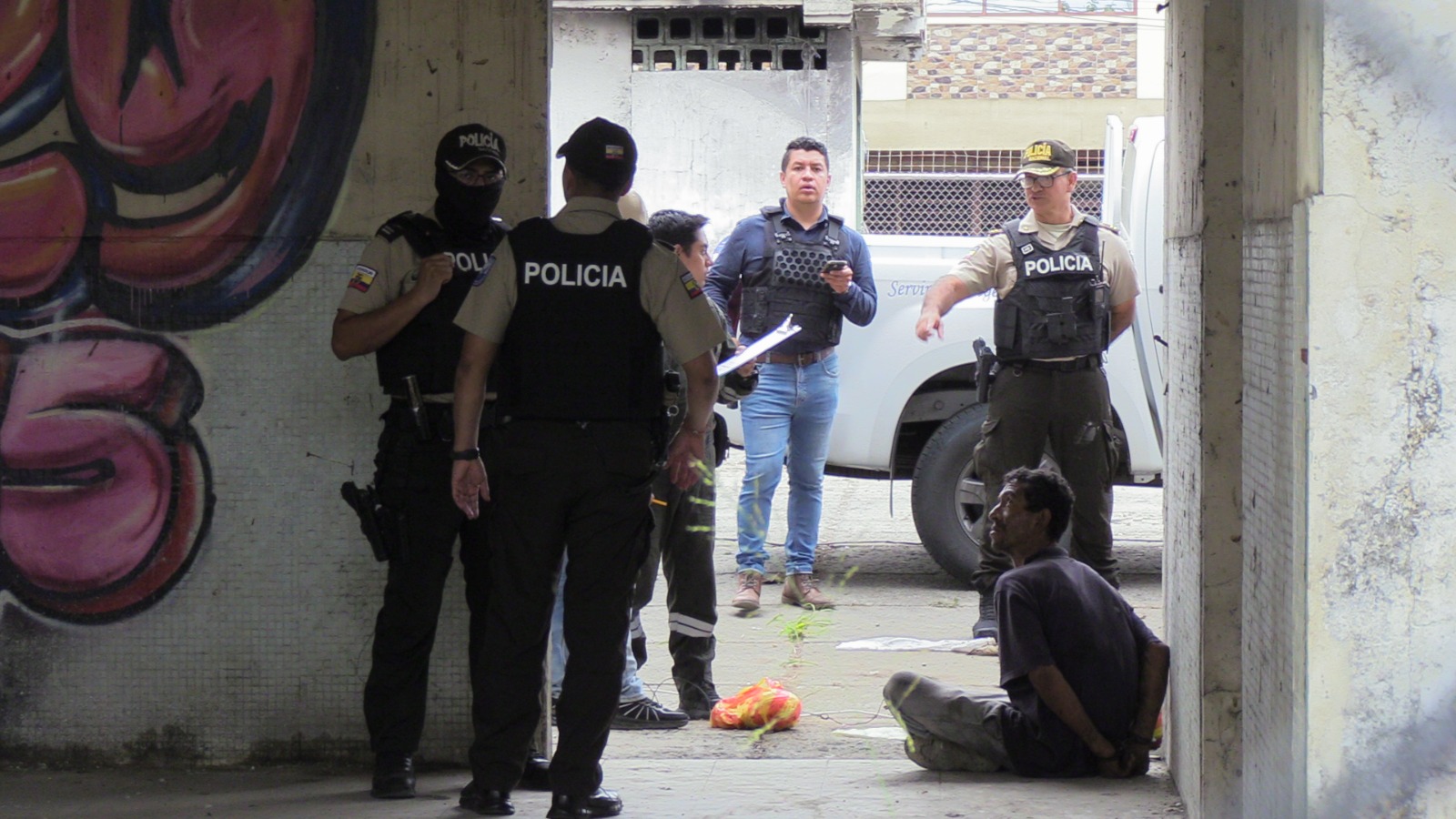 Mujer muere por ahorcamiento en edificio de Portoviejo