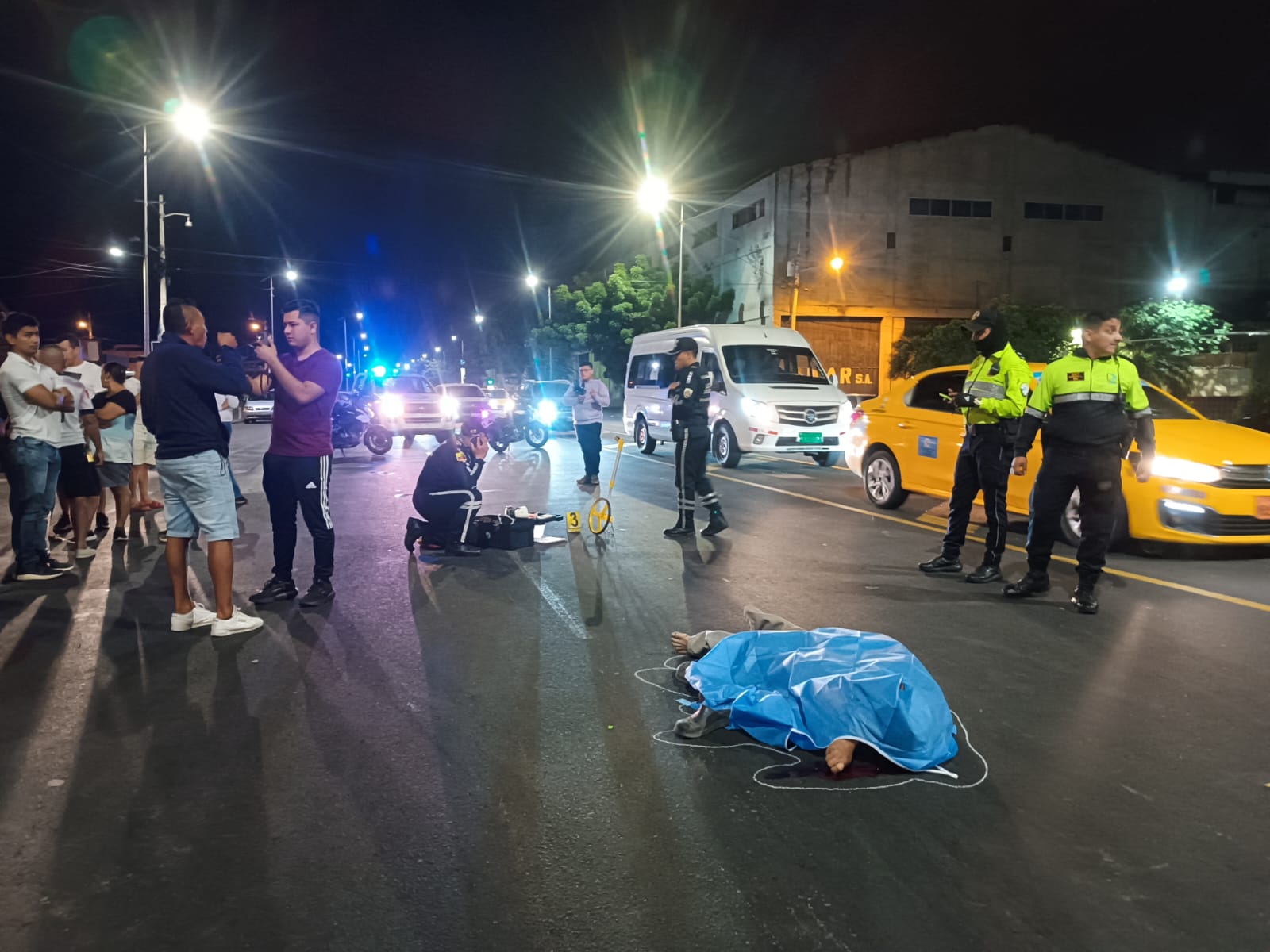 hombre muere atropellado en Manta