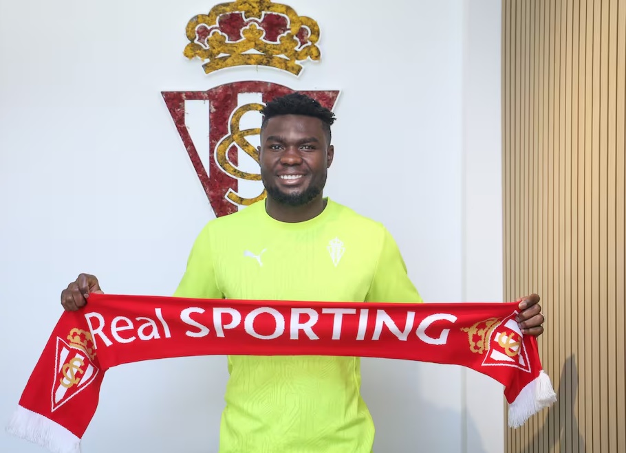 A Jordy Caicedo le bastó jugar su primer partido con la camiseta del Sporting de Gijón para ganarse a su hinchada.