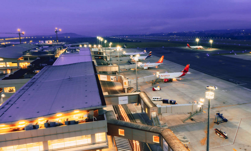 Aeropuerto de Quito, operativo tras caída de Microsoft