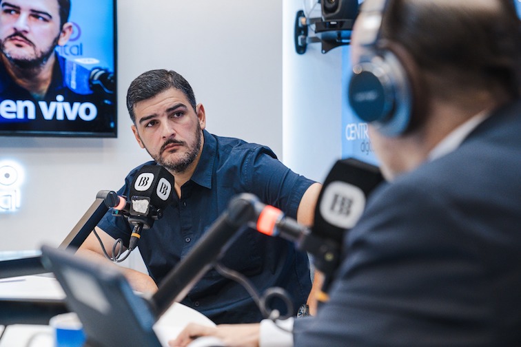 Aquiles Alvarez se defiende de denuncia por tráfico de combustibles