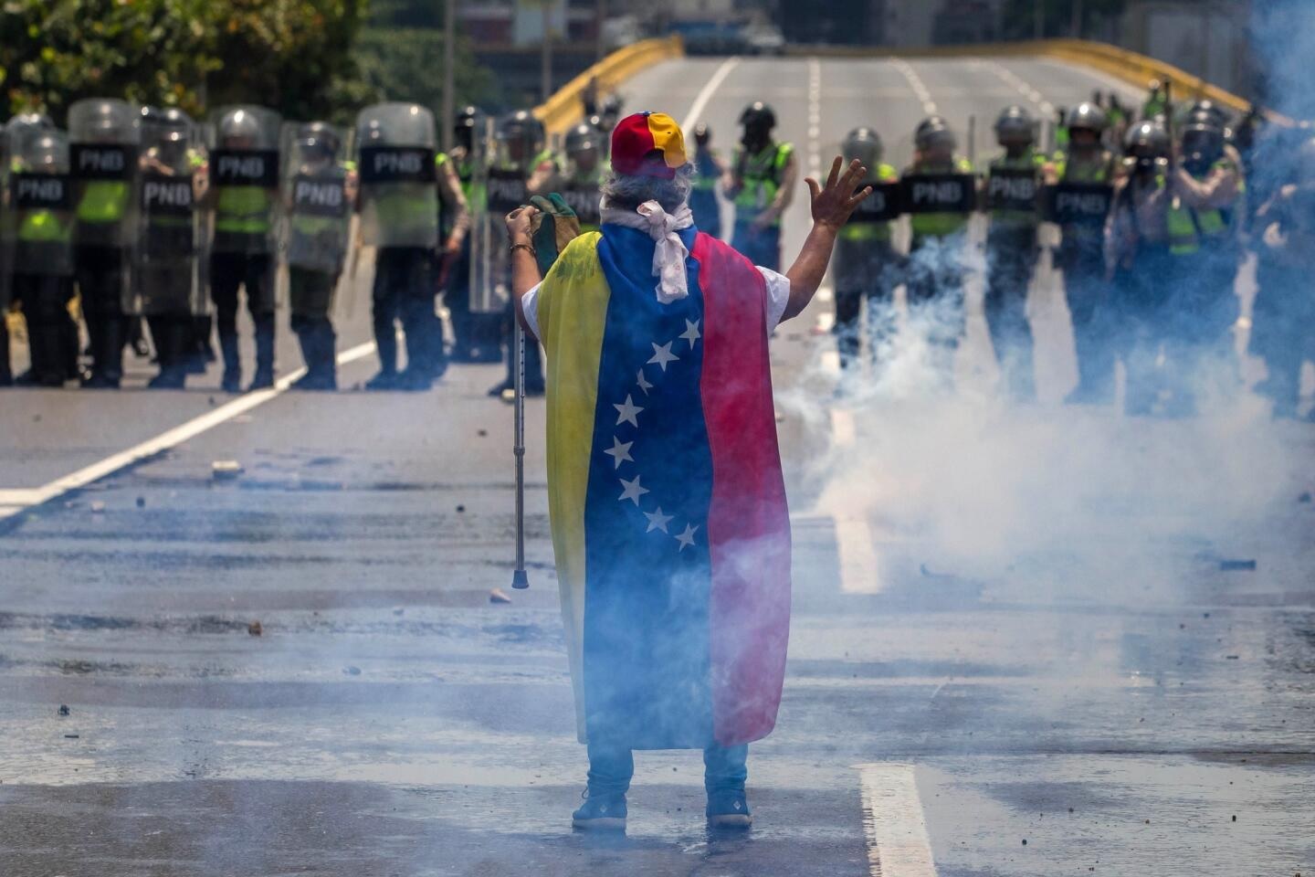 Con profunda preocupación se ve cómo Venezuela cada vez se sumerge más en un régimen oscuro, dictatorial, totalitario.