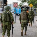 Cuatro oficiales de las Fuerzas Armadas de Ecuador serán procesados por el presunto delito de femicidio, anunció la Fiscalía General del Estado (FGE).