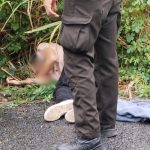 Muerto en Sucre, Manabí, abandonado en vía de tercer orden