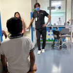 Niño venezolano, sin familia, vive en hospital de Manta