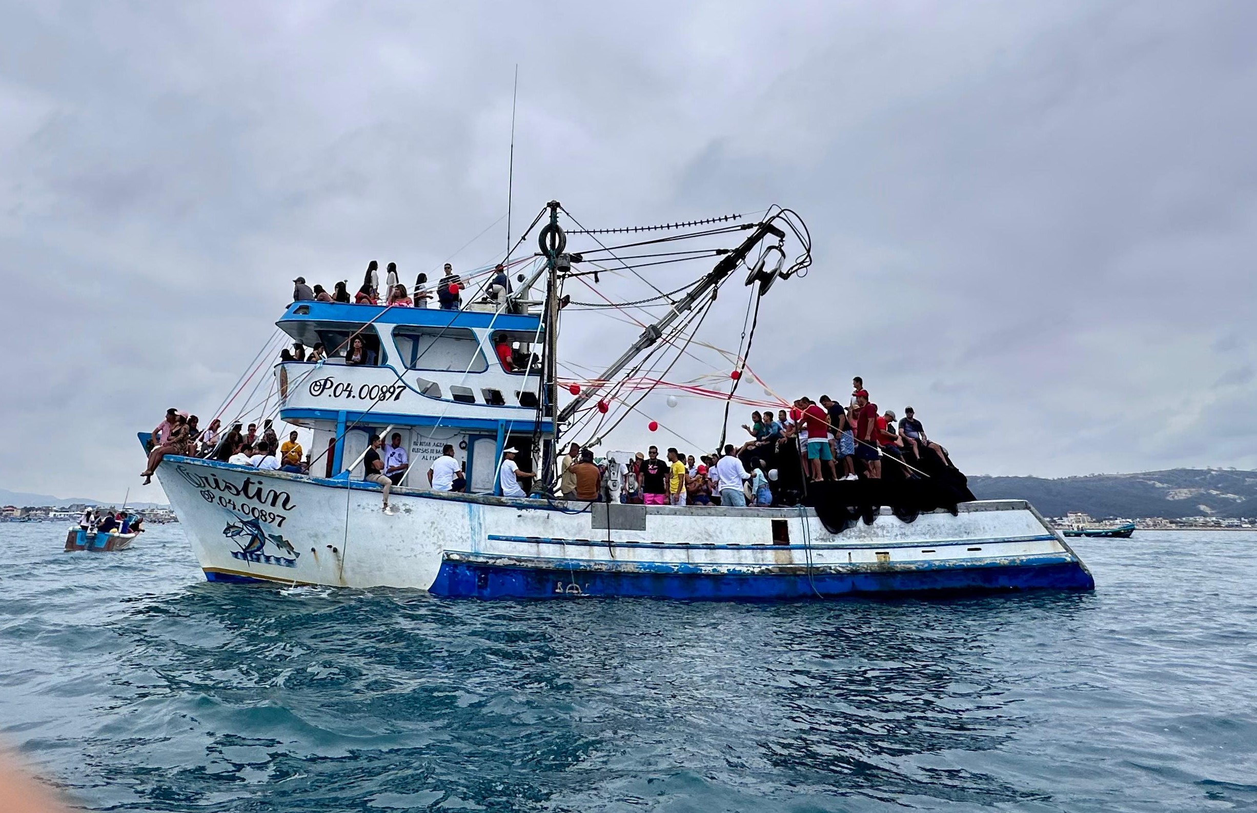 Procesión marítima Crucita, fiestas de San Pedro y San Pablo