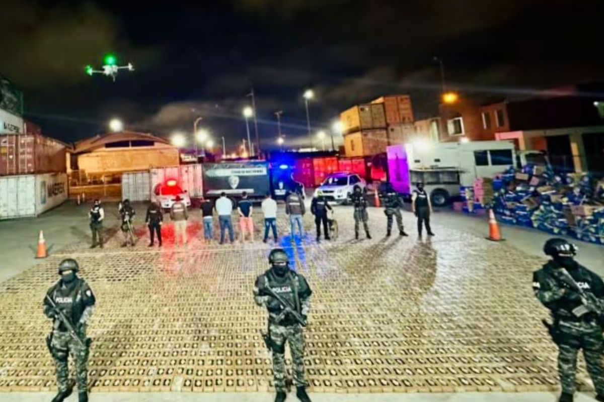 Seis toneladas de cocaína son decomisadas por la Policía en Guayaquil, Guayas.