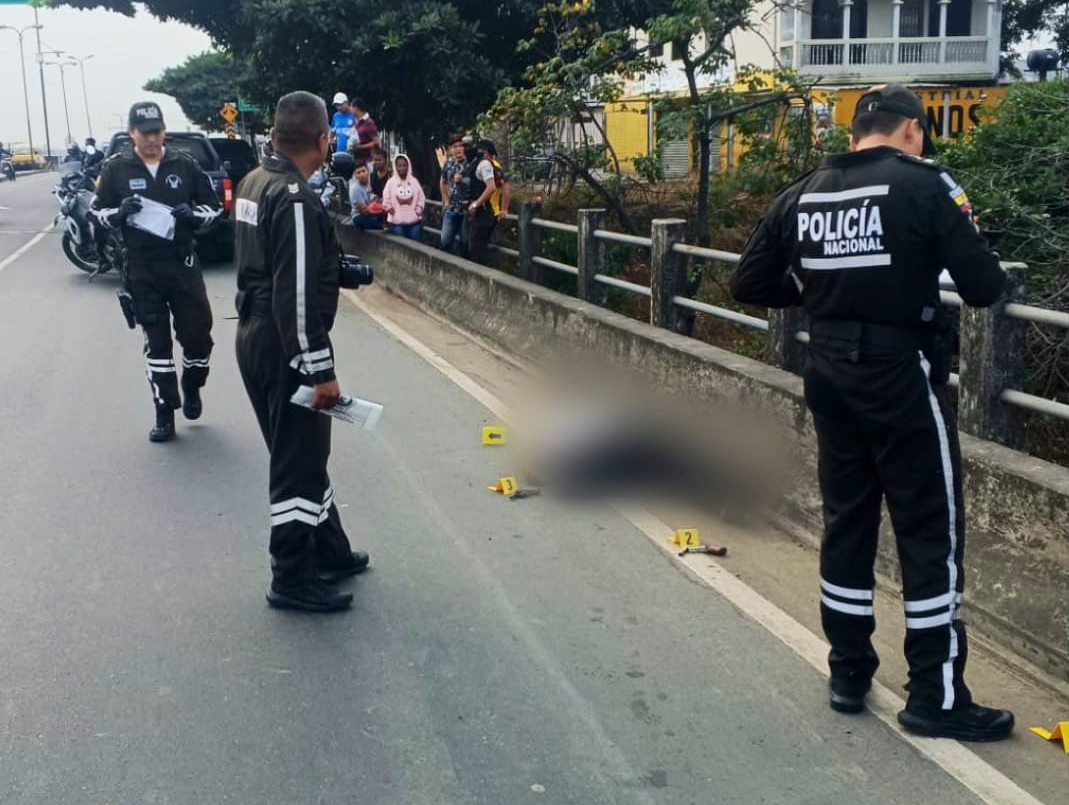 Un asaltante de buses cayó abatido en manos de la Policía tras participar del robo a los pasajeros de un  micro.
