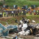 Un avión se estrelló en el momento en que despegaba en el Aeropuerto Internacional de Katmandú, en Nepal.