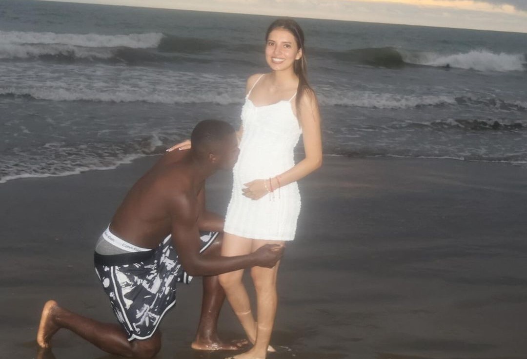 El Niño Moi y Paola Salazar.