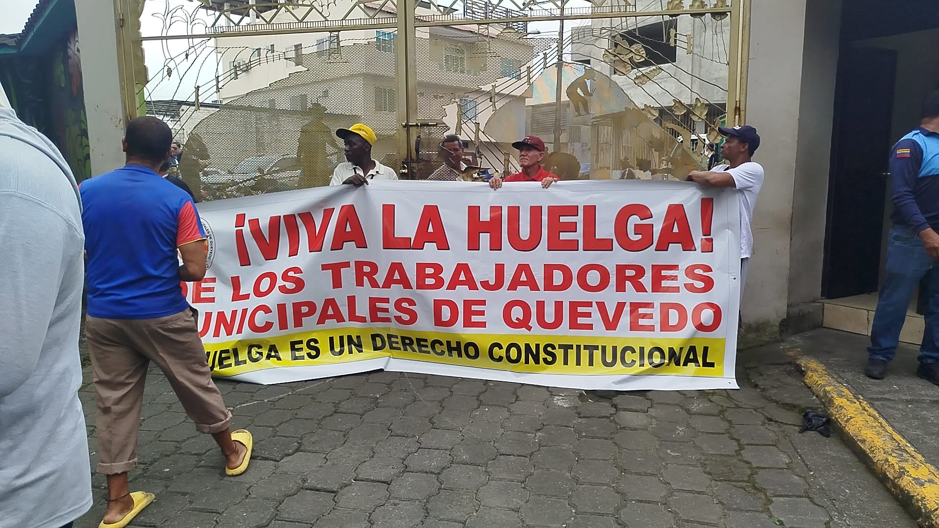 Exobrero municipal se suicida tras cerca de un mes en huelga
