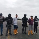 Agentes de la Marina de Ecuador detuvieron a dos pescadores oriundos de Jaramijó por el delito de tráfico de drogas.